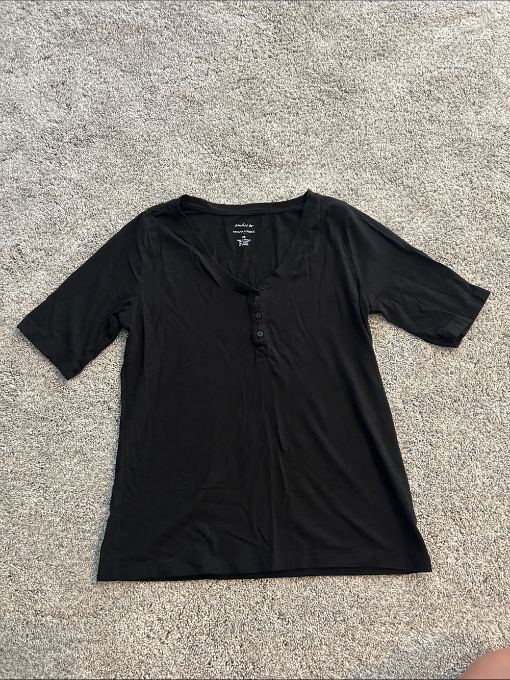 Banana Republic Black Short-Sleeve V-Neck Henley Tee
